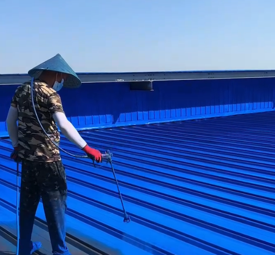 喷第一遍防锈漆视频