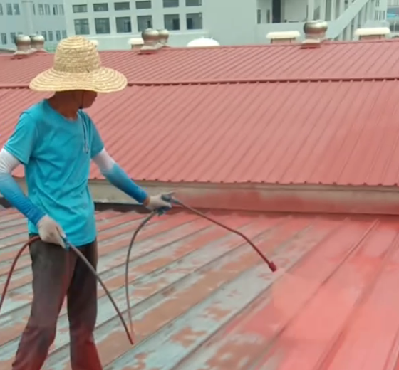 喷第一遍防锈漆视频